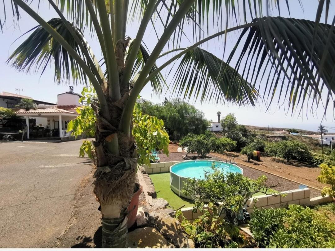 CASA RURAL DOLORES con PISCINA Y VISTAS A LA GOMERA Costa Adeje (Tenerife) Exterior foto