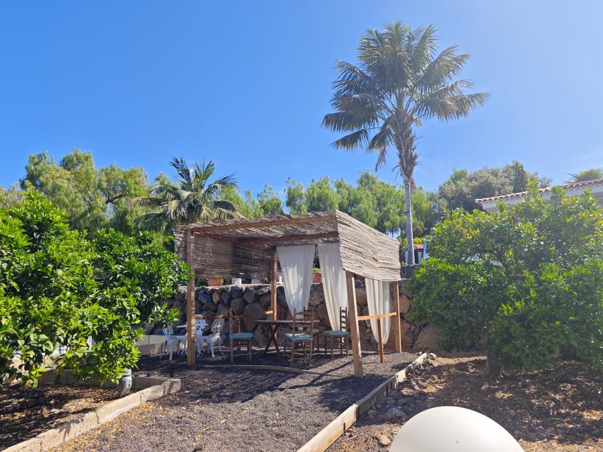 CASA RURAL DOLORES con PISCINA Y VISTAS A LA GOMERA Costa Adeje (Tenerife) Exterior foto